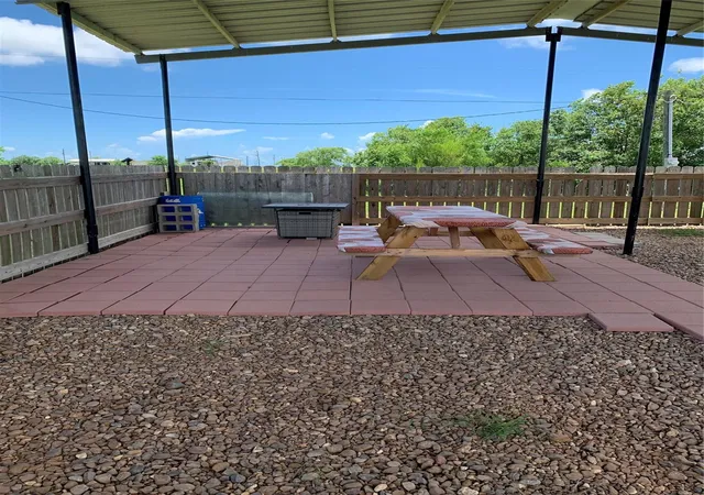 5th image of 193 Red Snapper Dr, Palacios, TX 77465 | MLS# 2396739