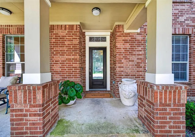 Photo 3 of Sale Pending at 9634 Empress Xing Dr, Spring, TX 77379 | MLS# 60808050 | Listing updated on 2026-09-18