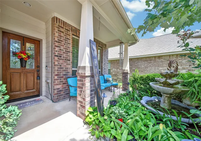 Photo 2 of Single family home for sale at 23834 Willow Hvn Dr, Spring, TX 77389 | MLS# 19588299 | Listing updated on 2026-09-10