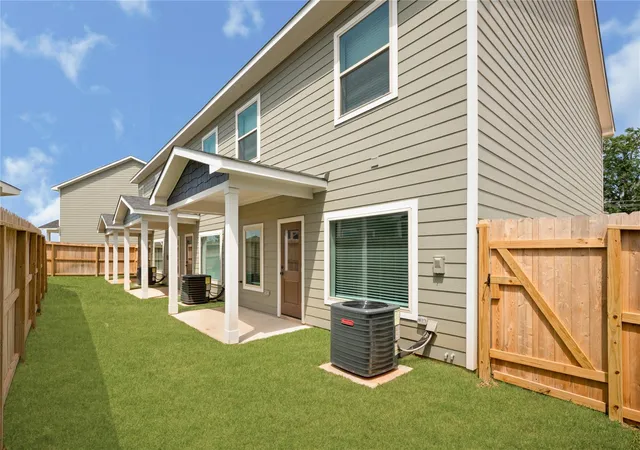 3rd image of 14010 Longstreet Rd #6, Willis, TX 77318 | MLS# 38460357