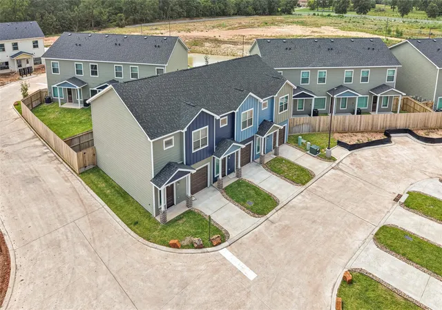 4th image of 14010 Longstreet Rd #6, Willis, TX 77318 | MLS# 38460357
