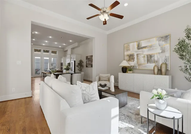 Photo 3 of Sale Pending at 1348 W 25th St, Houston, TX 77008 | MLS# 37998948 | Listing updated on 2026-09-17