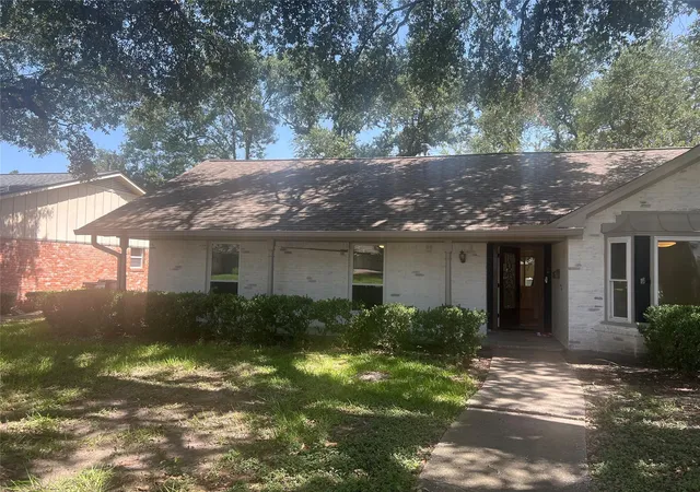 Photo 2 of Single family home for sale at 7819 Skyline Dr, Houston, TX 77063 | MLS# 71619145 | Listing updated on 2026-07-22
