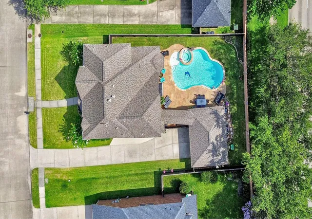 Photo 3 of Sale Pending at 2801 Snyders Blf, League City, TX 77573 | MLS# 57104677 | Listing updated on 2026-09-04