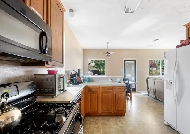 Photo 3 of Single family home for sale at 4503 Taino Dr, Baytown, TX 77521 | MLS# 27762116 | Listing updated on 2026-08-06