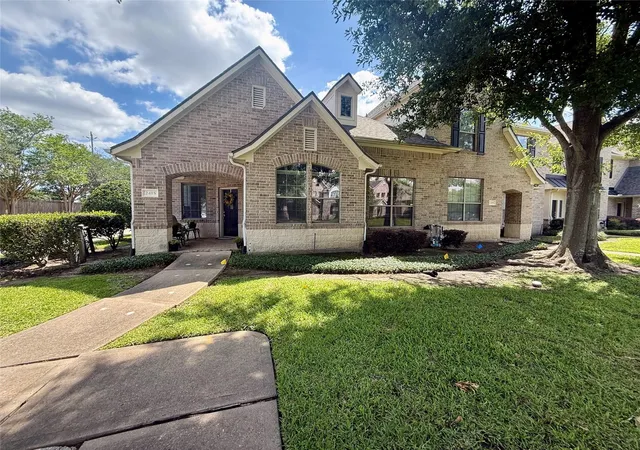 Photo 1 of Townhouse for sale at 2415 Clippers Sq, Houston, TX 77058 | MLS# 64233869 | Listing updated on 2026-09-15