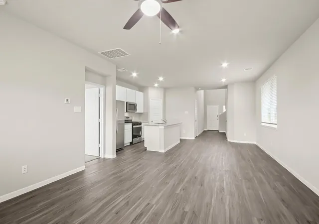 Photo 3 of Single family home for sale at 3850 Avalon Ln, Conroe, TX 77301 | MLS# 92009138 | Listing updated on 2026-09-06