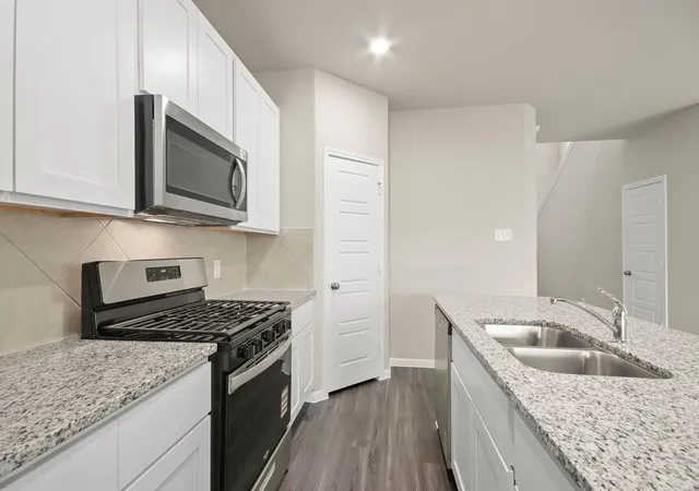 Photo 4 of Single family home for sale at 3850 Avalon Ln, Conroe, TX 77301 | MLS# 92009138 | Listing updated on 2026-09-06