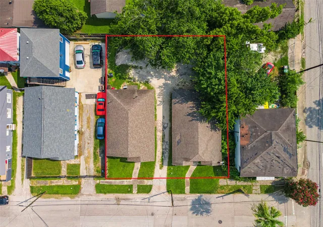 Photo 3 of Sale Pending at 6839 Ave K, Houston, TX 77011 | MLS# 43529366 | Listing updated on 2026-09-12