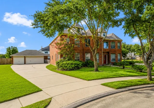 Photo 2 of Single family home for sale at 20902 Shady Isle Ct, Richmond, TX 77407 | MLS# 21434951 | Listing updated on 2026-06-24