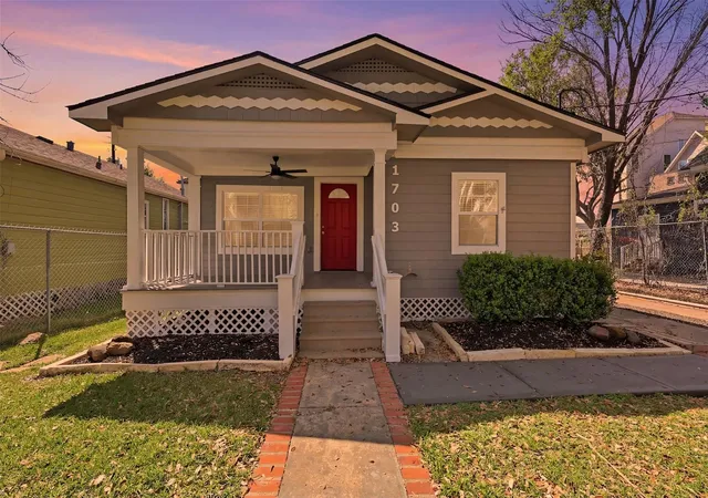 4th image of 1703 Ovid St, Houston, TX 77007 | MLS# 98496832