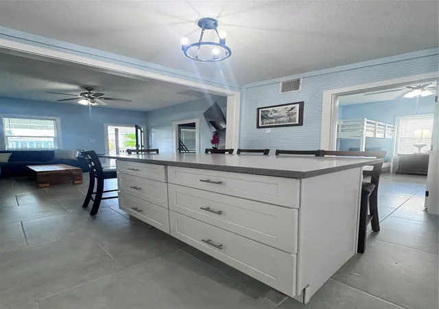 3rd image of 2811 Avenue Q 1/2, Galveston, TX 77550 | MLS# 90792643