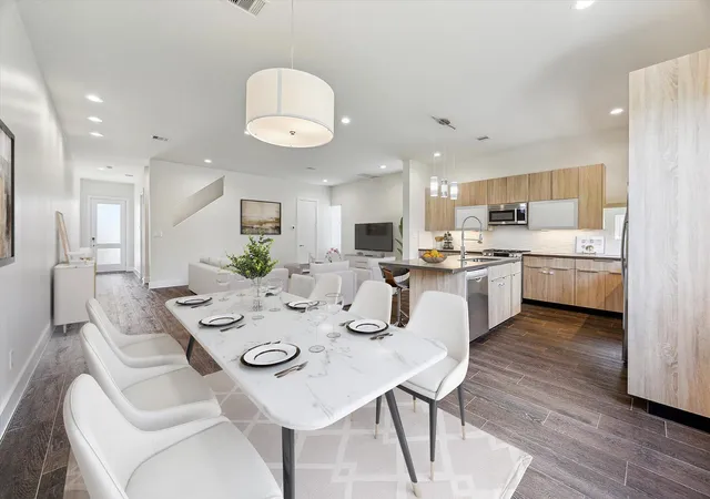 4th image of 2220 Cortijo Pl, Houston, TX 77091 | MLS# 51369405