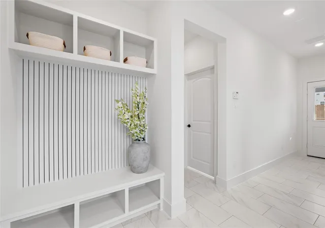 5th image of 1614 Ojeman Road #E, Houston, TX 77055 | MLS# 74459769