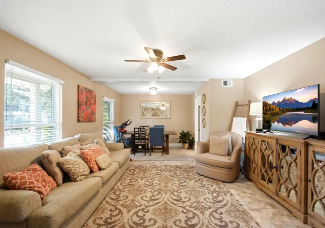 Photo 4 of Sale Pending at 3002 Beluche Dr, Galveston, TX 77551 | MLS# 43297977 | Listing updated on 2026-09-06