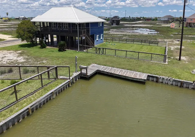 45th image of 162 Sailfish Dr, Rockport, TX 78382 | MLS# 52990801