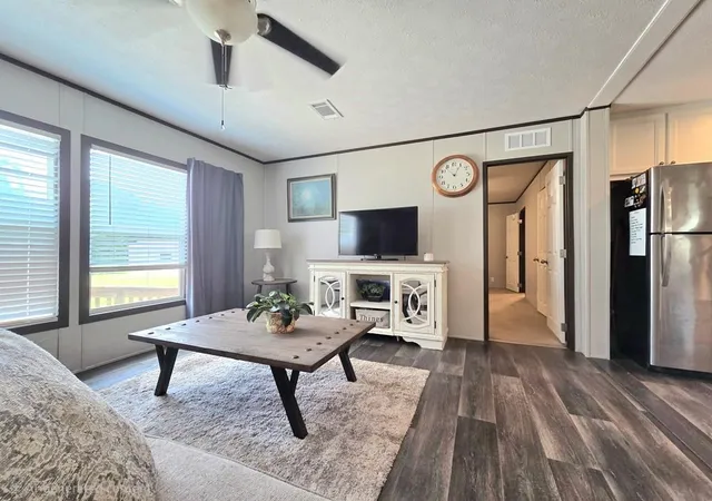 Photo 3 of Single family home for sale at 7715 Walnut Tree Ln, Plantersville, TX 77363 | MLS# 48347021 | Listing updated on 2026-06-30
