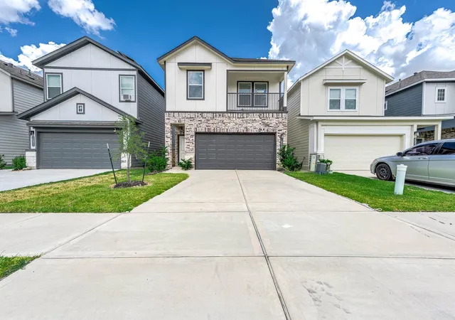 Photo 1 of Single family home for sale at 14975 Eagle Feather Dr, Houston, TX 77090 | MLS# 77843344 | Listing updated on 2026-09-18