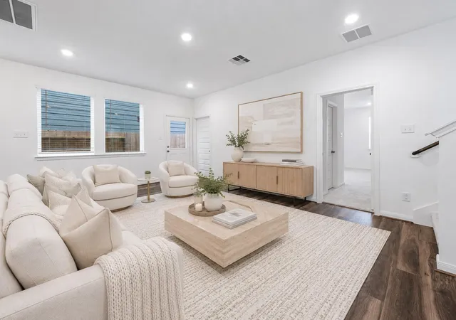 Photo 3 of Single family home for sale at 14975 Eagle Feather Dr, Houston, TX 77090 | MLS# 77843344 | Listing updated on 2026-09-18