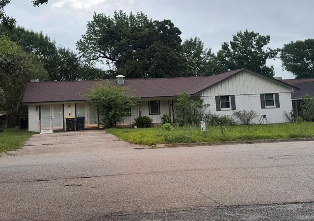 Photo 1 of Single family home for sale at 120 Parkgate St, Conroe, TX 77304 | MLS# 47338347 | Listing updated on 2026-09-17