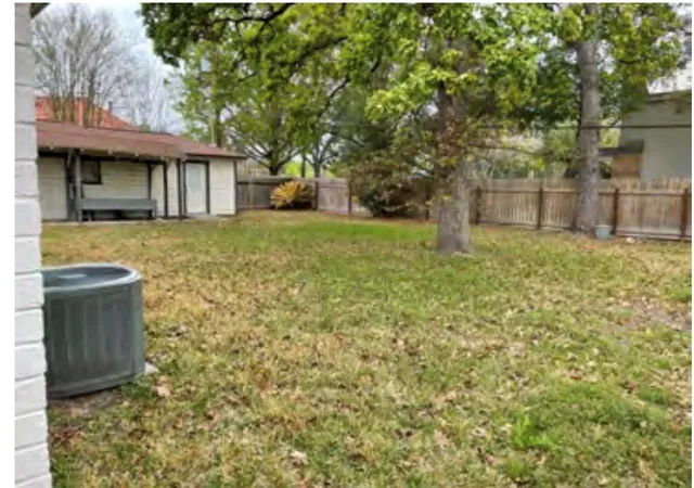 Photo 3 of Single family home for sale at 120 Parkgate St, Conroe, TX 77304 | MLS# 47338347 | Listing updated on 2026-09-17
