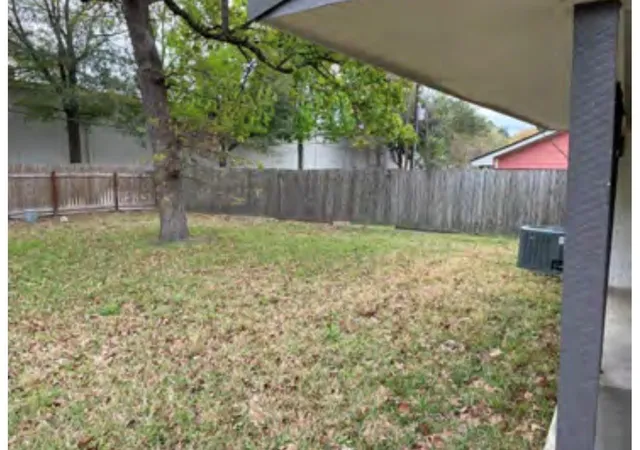 Photo 4 of Single family home for sale at 120 Parkgate St, Conroe, TX 77304 | MLS# 47338347 | Listing updated on 2026-09-17