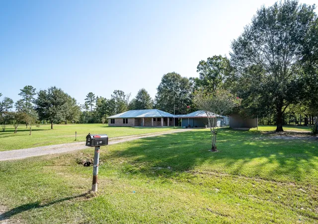 3rd image of 27 County Road 3371, Cleveland, TX 77327 | MLS# 16512148