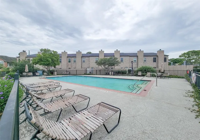28th image of 3032 Holly Hall St #3032, Houston, TX 77054 | MLS# 59325351