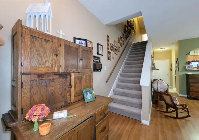 Listing Photo 5 - Condo for sale in building located at 3032 Holly Hall St, Houston, TX 77054 - Unit #3032