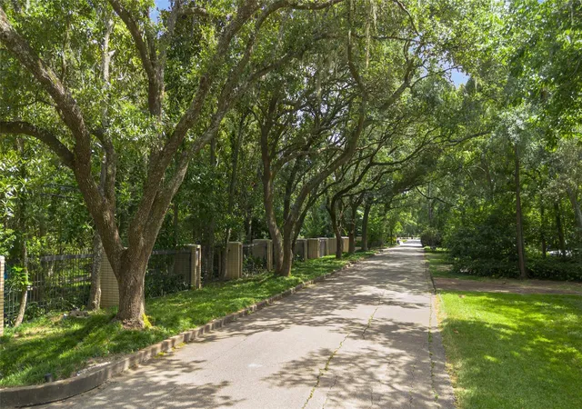 Photo 4 of Land for sale at 11685 Arrowwood Cir, Houston, TX 77063 | MLS# 10826250 | Listing updated on 2026-07-20