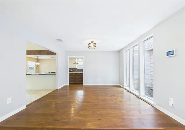 Photo 4 of Single family home for sale at 1010 Baronridge Dr, Seabrook, TX 77586 | MLS# 19410275 | Listing updated on 2026-09-13