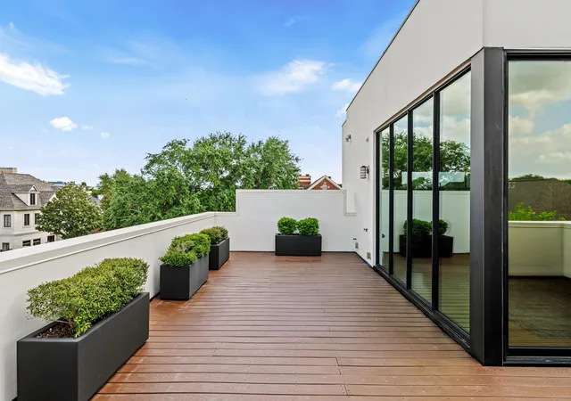 3rd image of 2114 Potomac Dr #A, Houston, TX 77057 | MLS# 72376473