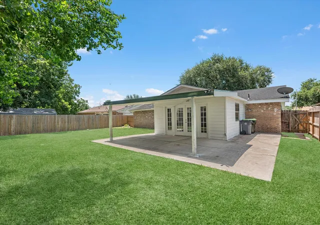 17th image of 2006 Crestmont Cir, Missouri City, TX 77459 | MLS# 74623600