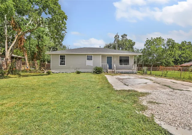 1st image of 234 Bay Oaks Dr, La Porte, TX 77571 | MLS# 59499388