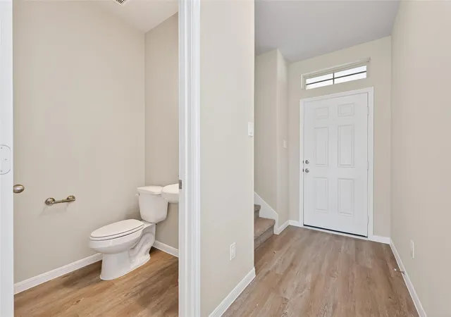 Photo 4 of Sale Pending at 426 Emerald Thicket Ln, Huffman, TX 77336 | MLS# 61846672 | Listing updated on 2026-09-14