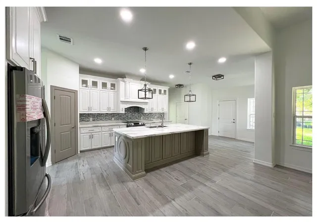 2nd image of 2832 Golden Avenue Avenue, Bay City, TX 77414 | MLS# 96555465