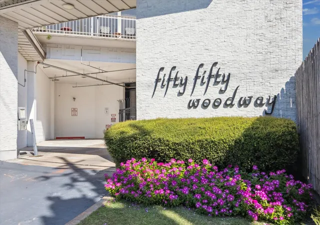 2nd image of 5050 Woodway Dr #2D, Houston, TX 77056 | MLS# 52534207