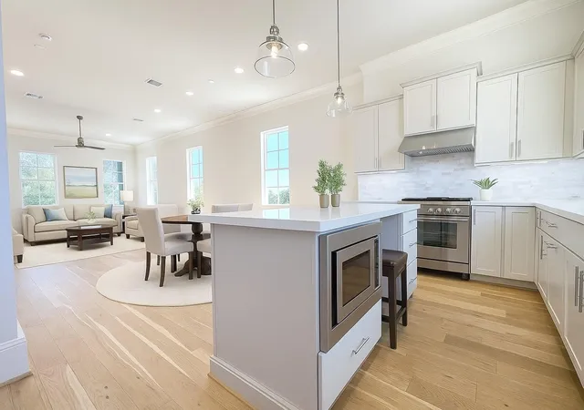 2nd image of 739 Bringhurst St, Houston, TX 77020 | MLS# 5669900