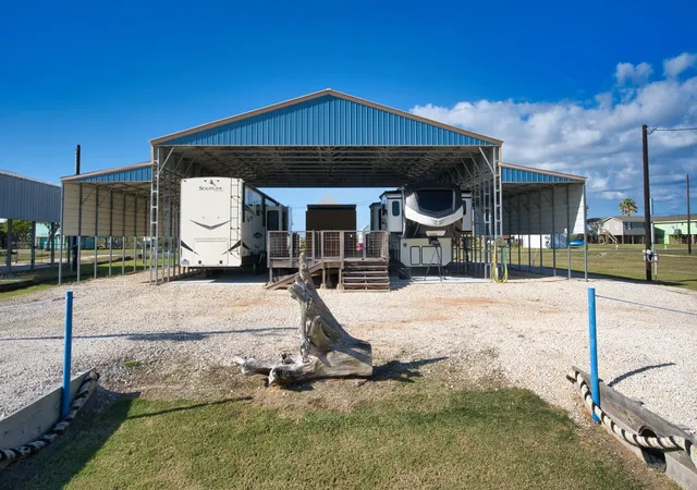 2nd image of 663 Blue Water Blvd, Bay City, TX 77414 | MLS# 13721789