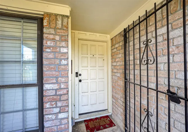 5th image of 8430 Gallahad St, Houston, TX 77078 | MLS# 70287196