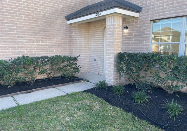1st image of 12704 Rio Nueces Ln, Rosharon, TX 77583 | MLS# 92821959