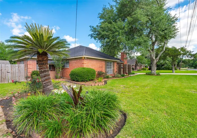 Homes for sale in Alvin, TX | 1604 S Hill St, Alvin, TX 77511 | MLS# 90349911
