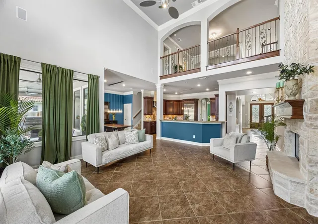 Photo 4 of Sale Pending at 2504 Baywater Cyn Dr, Pearland, TX 77584 | MLS# 32149725 | Listing updated on 2026-09-21