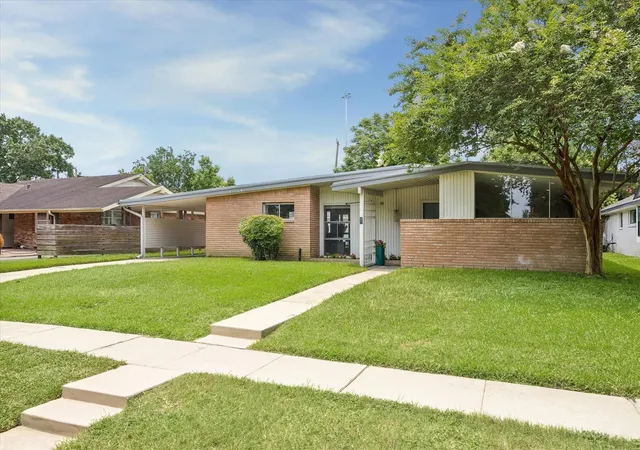2nd image of 3631 Woodvalley Dr, Houston, TX 77025 | MLS# 55251020