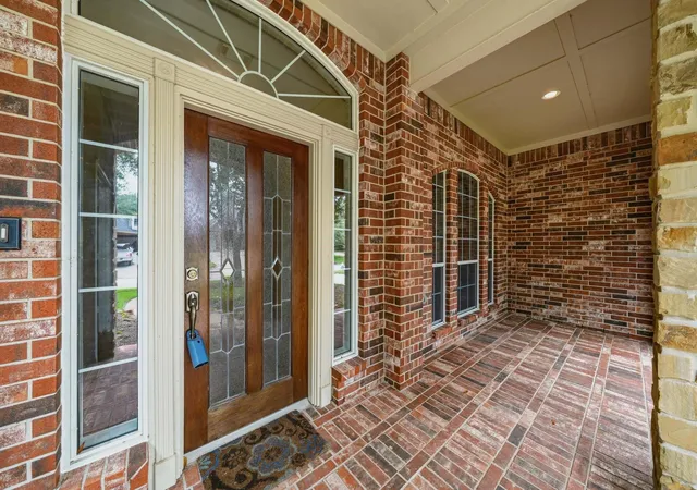 Homes for sale in Sugar Land, TX | 2107 Upland Shadows Dr, Sugar Land, TX 77479 | MLS# 26035456