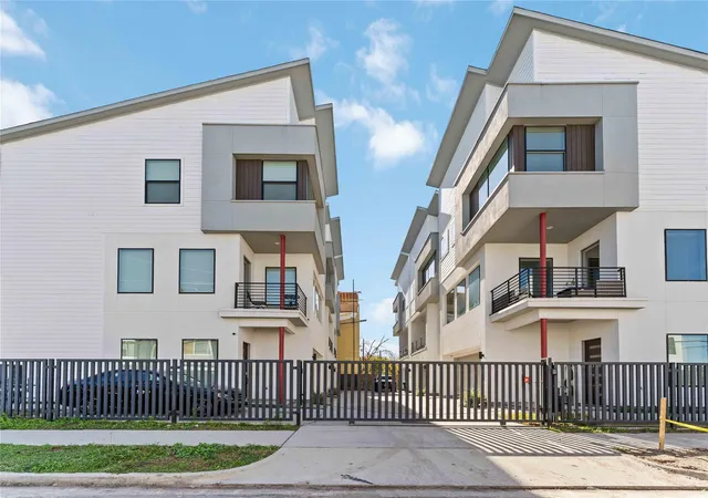 Homes for sale in Houston, TX | 3410 Baer St #C, Houston, TX 77020 | MLS# 52459002