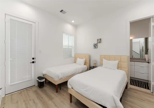 Homes for sale in Houston, TX | 3410 Baer St #C, Houston, TX 77020 | MLS# 52459002