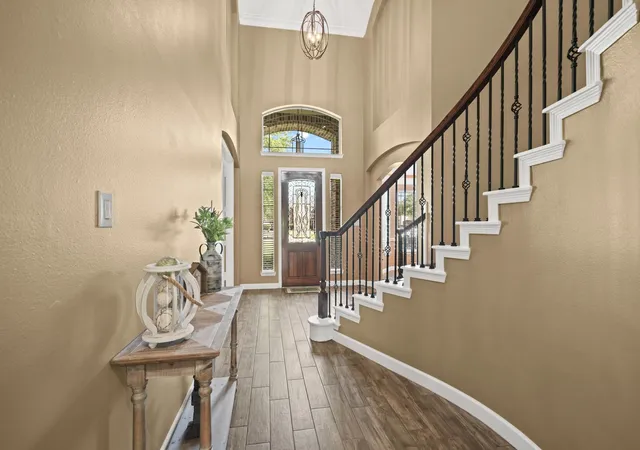 Photo 4 of Sale Pending at 3942 Lake Star Dr, League City, TX 77573 | MLS# 12611907 | Listing updated on 2026-09-10