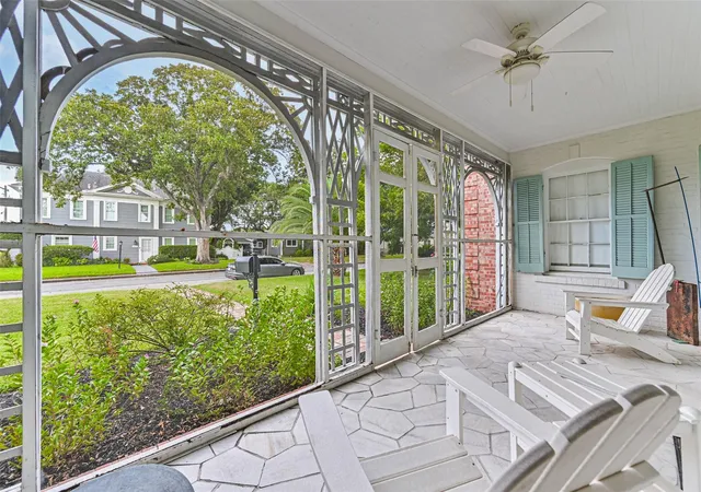 Photo 3 of Sale Pending at 4804 Crockett Blvd, Galveston, TX 77551 | MLS# 37157579 | Listing updated on 2026-09-11