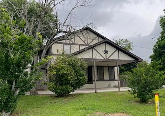 1st image of 310 W Stewart St, Willis, TX 77378 | MLS# 74005138